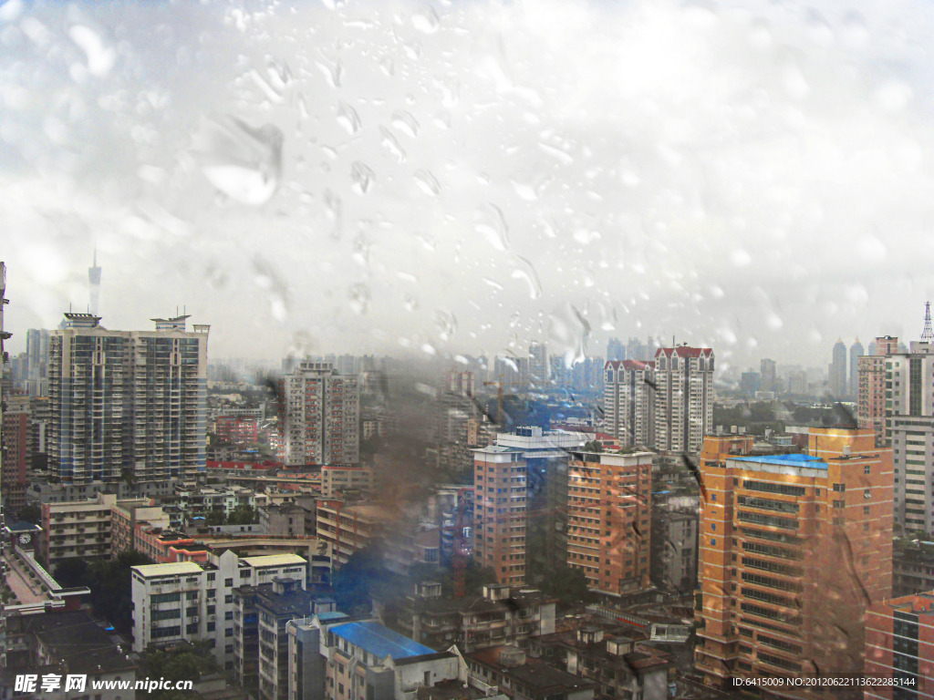 广州雨天下雨