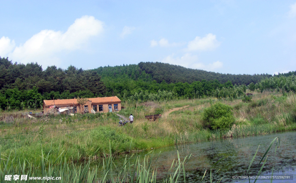 山岭人家