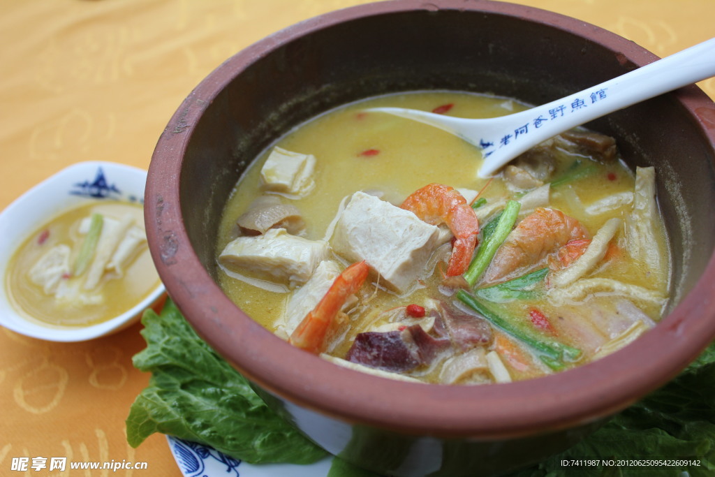 虾炖豆腐