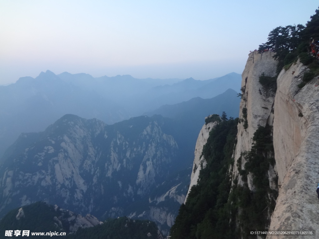 华山东峰