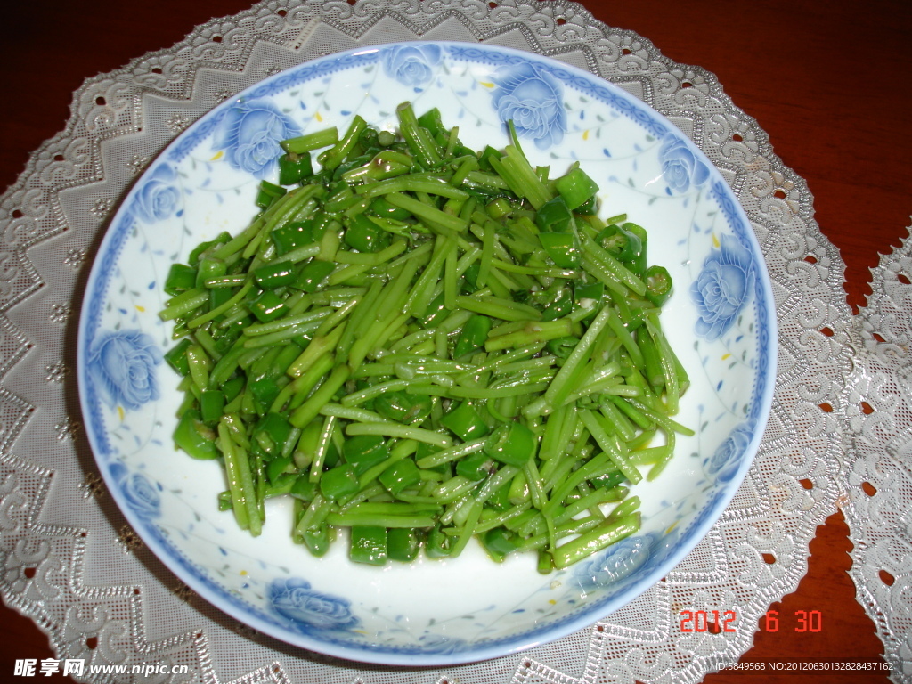 青椒炒苕尖