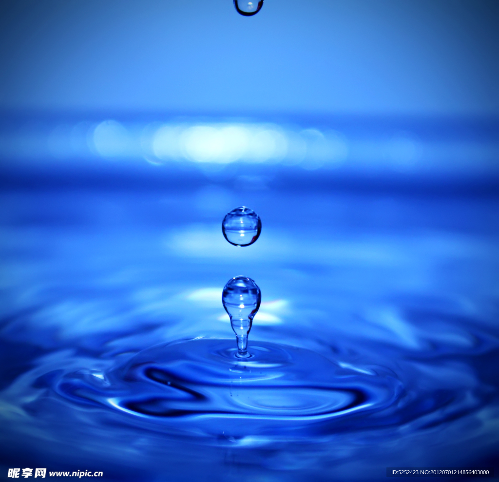蓝色水滴