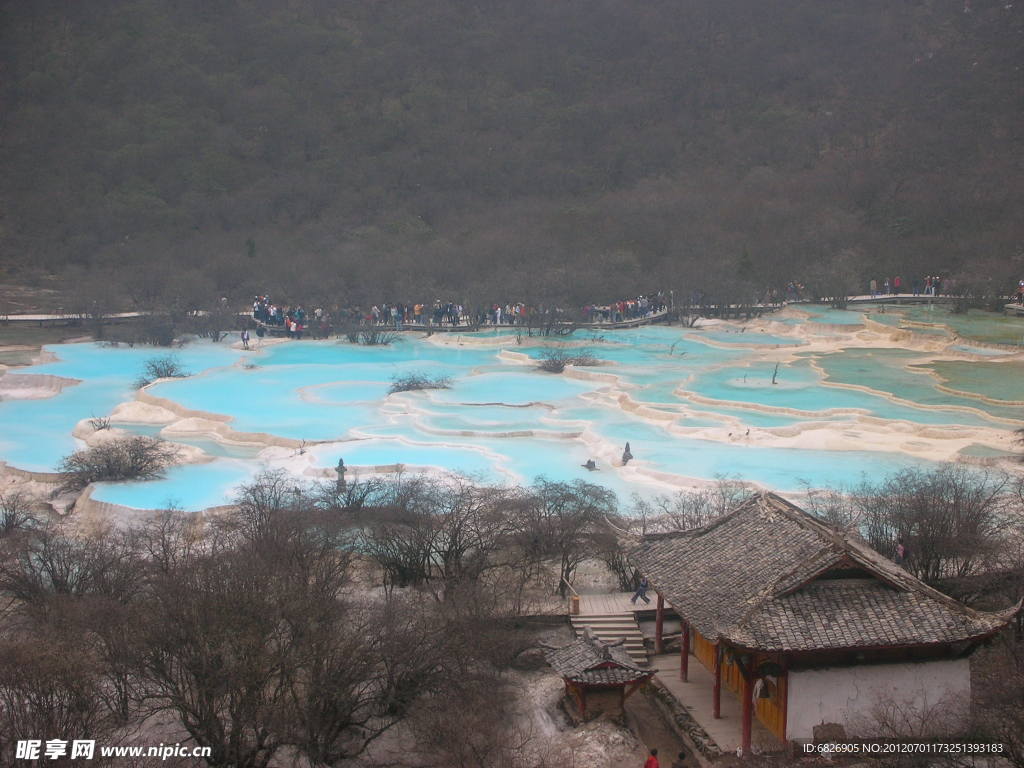 五彩池