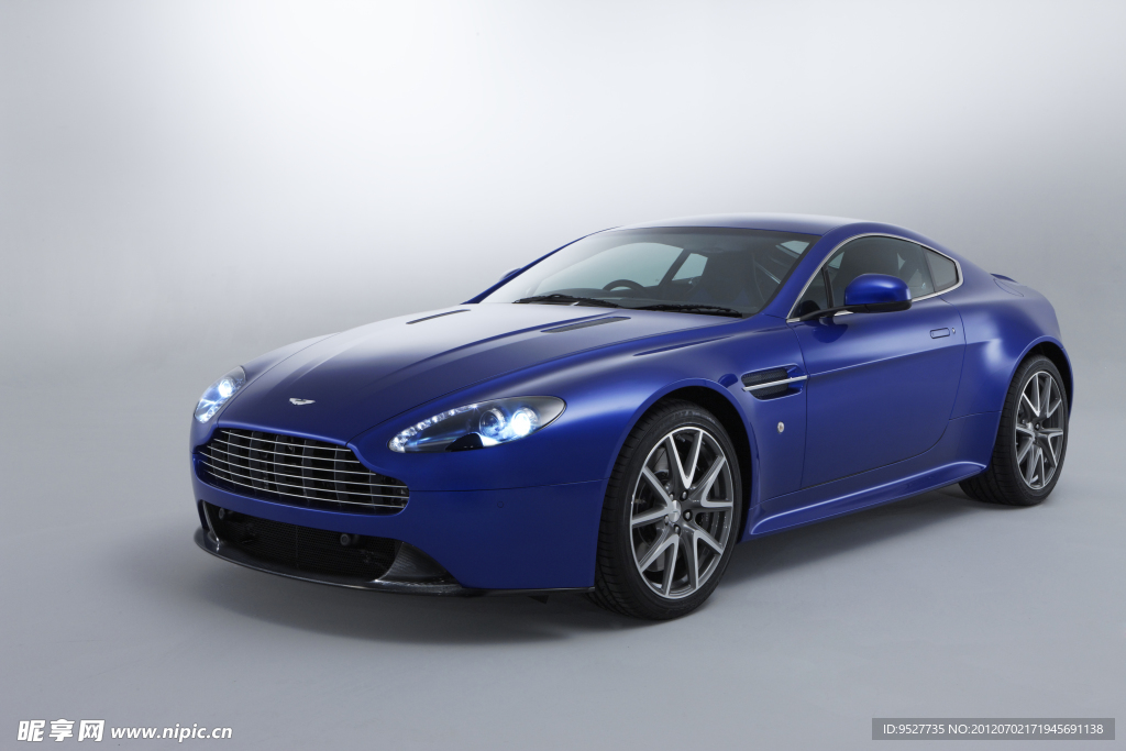 阿斯顿马丁V8 Vantage