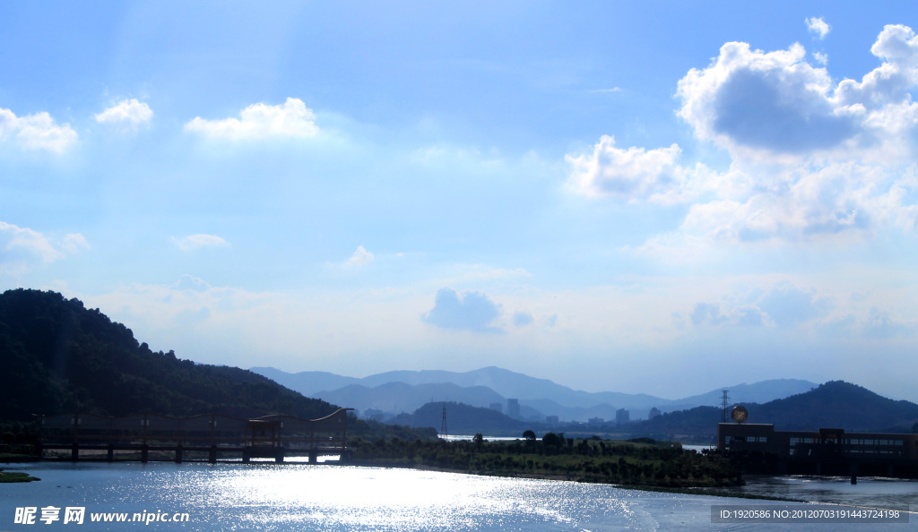 水库