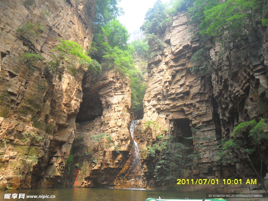 平谷石林峡九天飞瀑