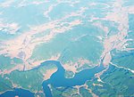 航拍的山川河流