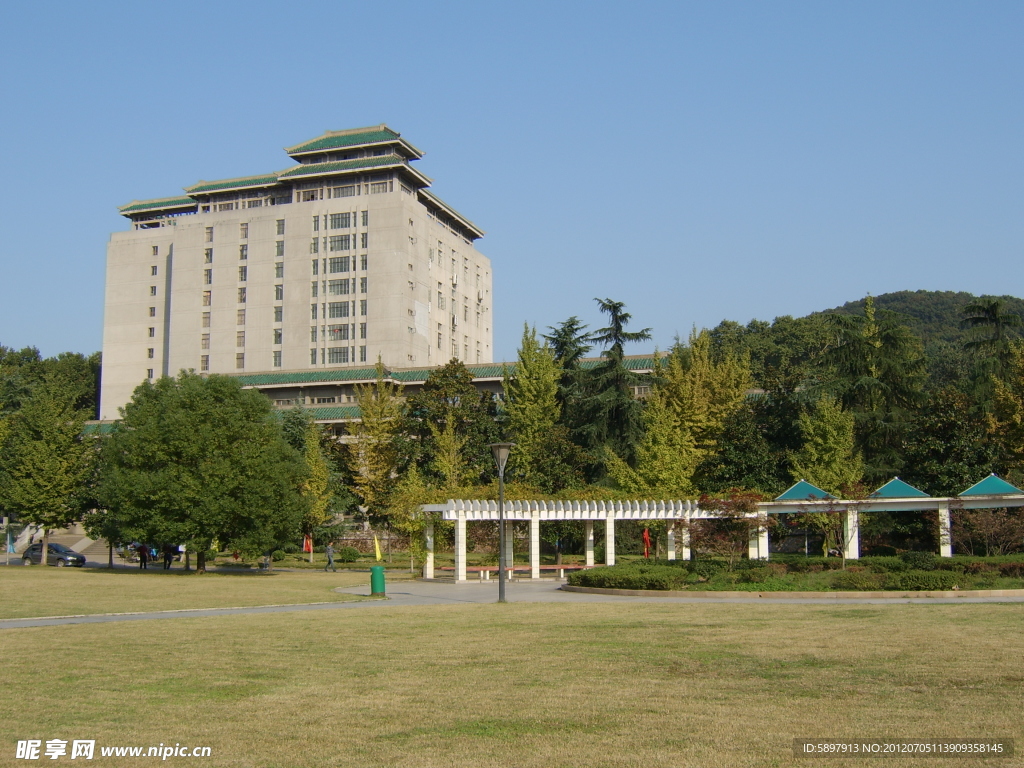 武汉大学图书馆文理分馆远景