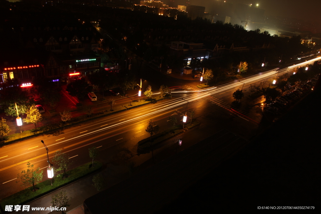 郑州国基路索凌路普罗旺斯夜景