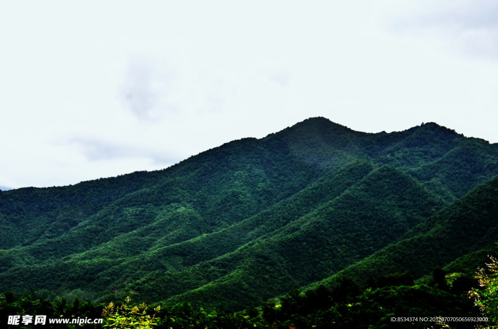 北山的山谷