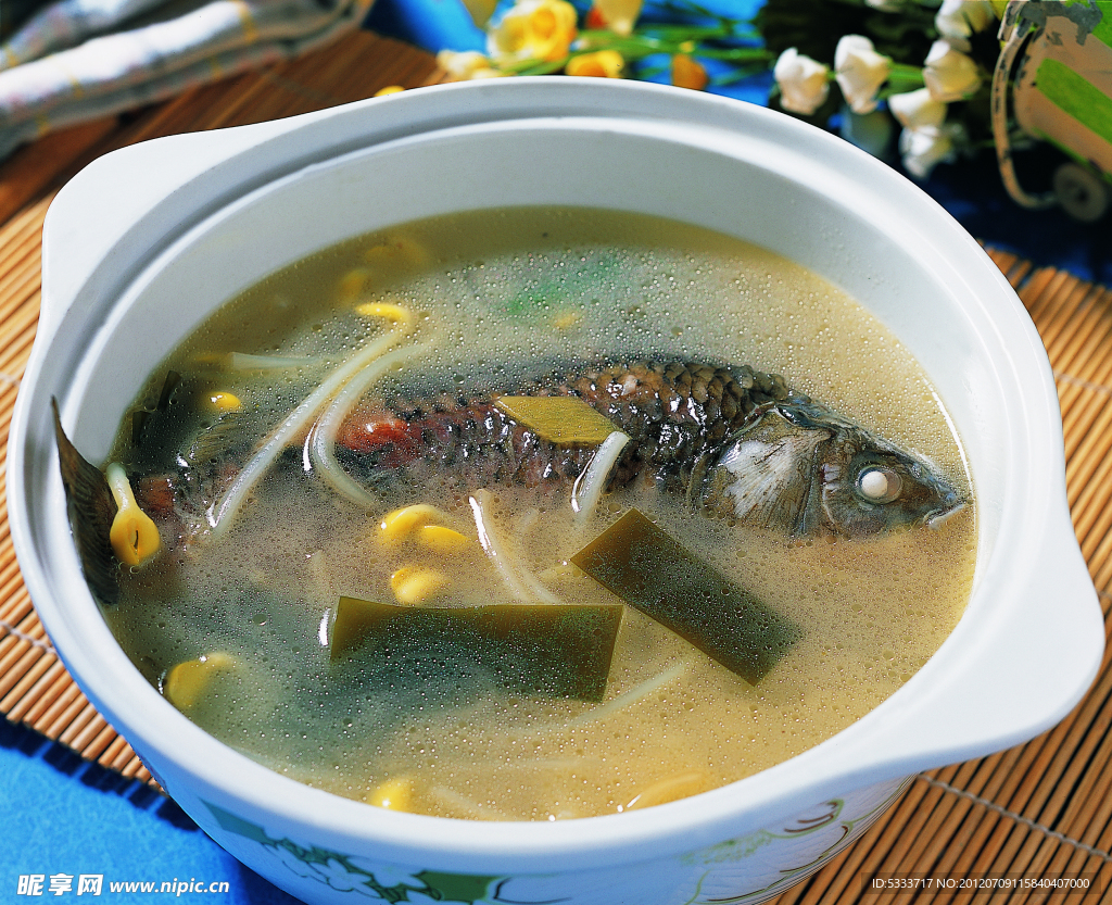 海带豆芽鱼汤