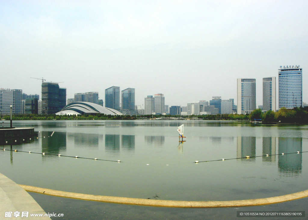 合肥天鹅湖北岸