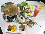 养生药膳鸡肉锅