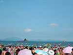 海边游泳