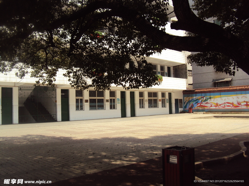 郴州市第一完小小学
