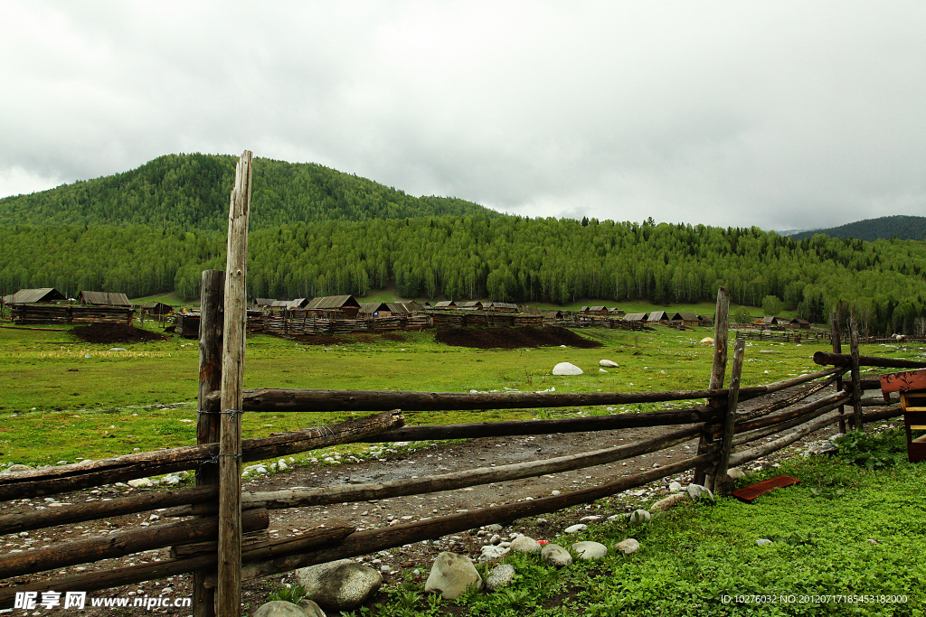 禾木图瓦村
