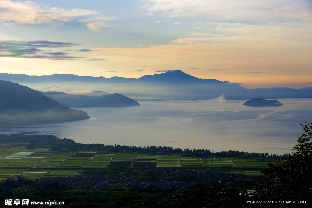 山峦