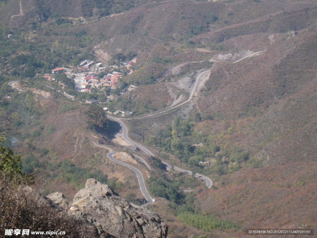 妙峰山崎岖 公路