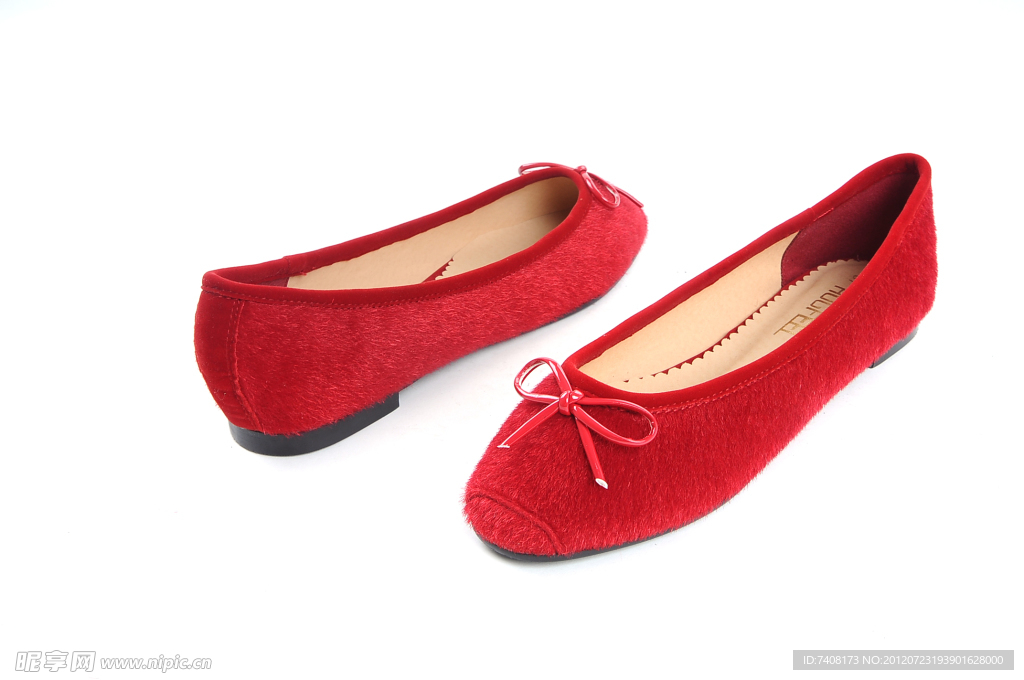 平底女款红色单鞋