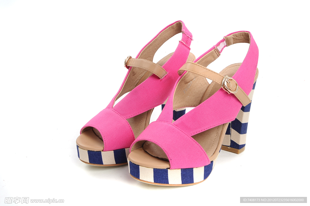 粉色女款凉鞋