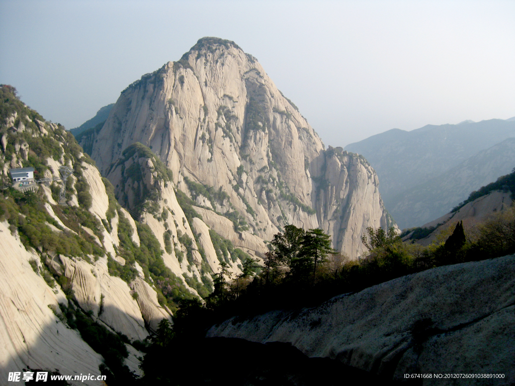 华山