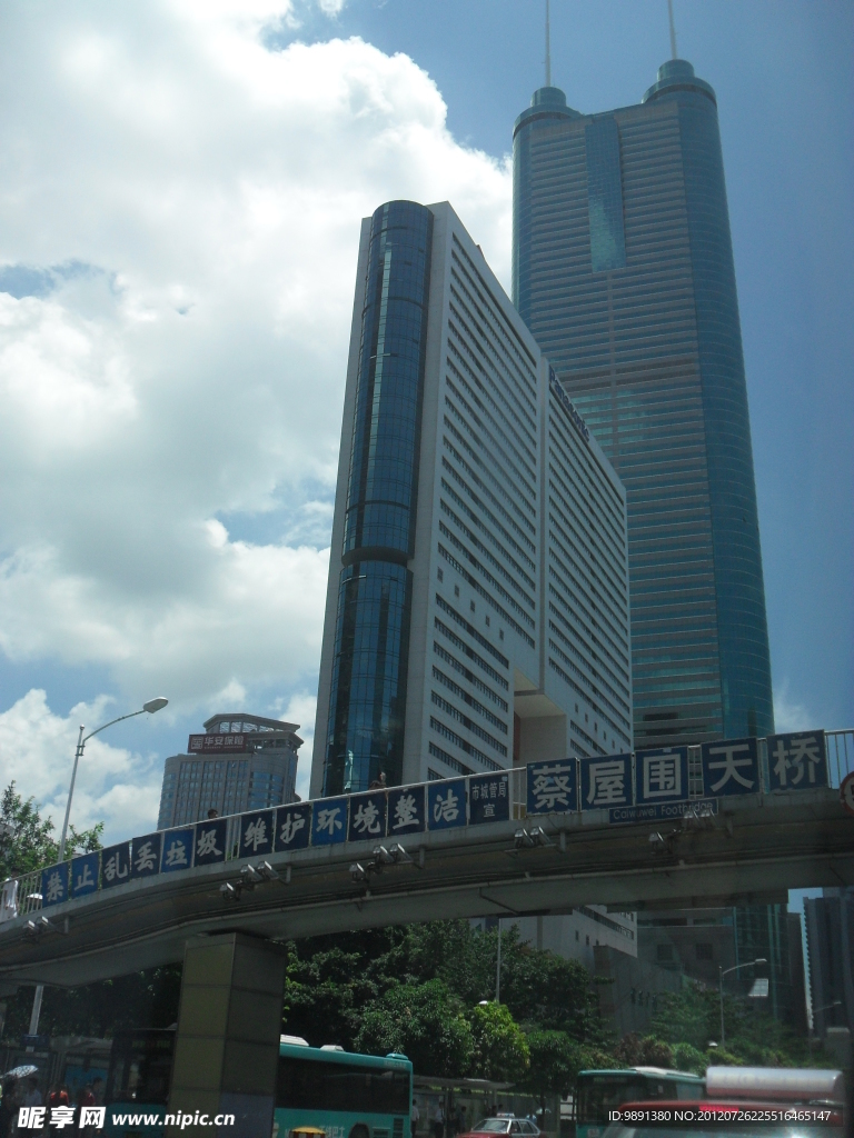 深圳蔡屋围天桥