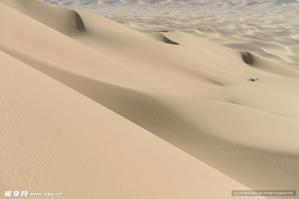 塔克拉玛干大沙漠摄影