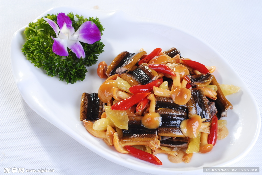滑仔菇炒鳝片