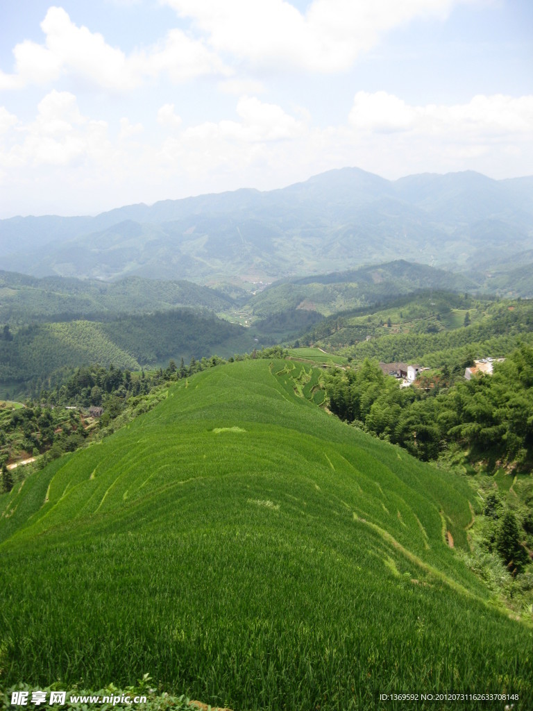 上堡梯田风光