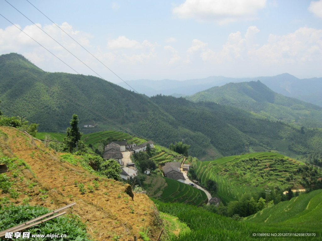 上堡梯田风光