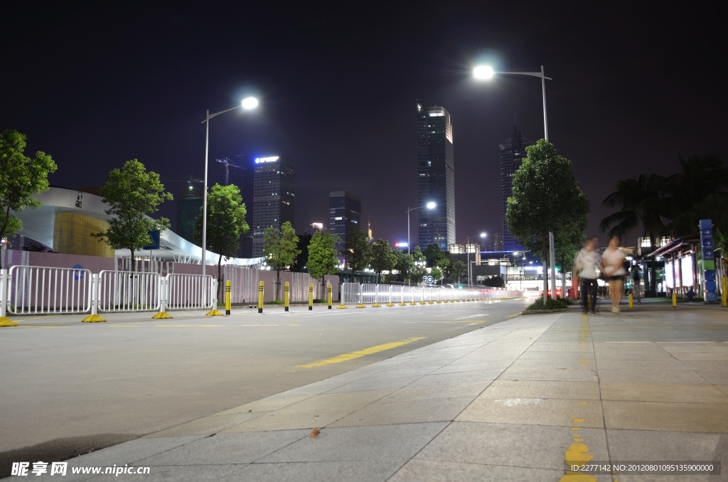 城市夜景 公路 路灯