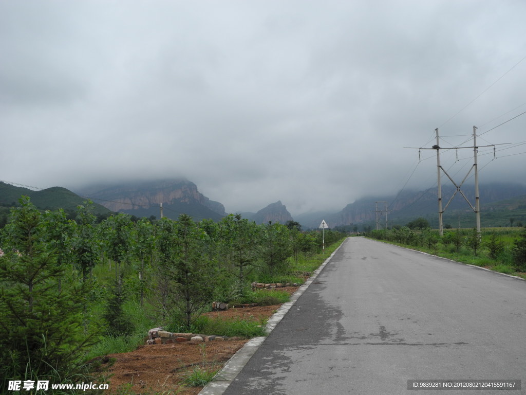 家乡雨后风景