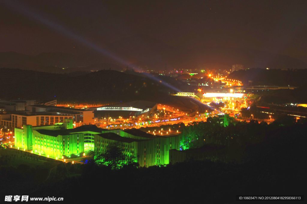 深圳大运场馆夜景