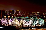 大运会主场馆夜景
