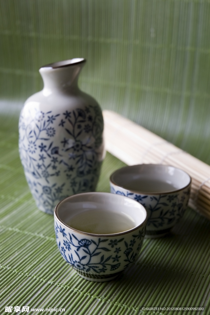 青花瓷酒具