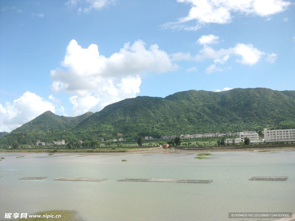 蓝天白云风景