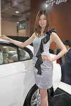 美女车模