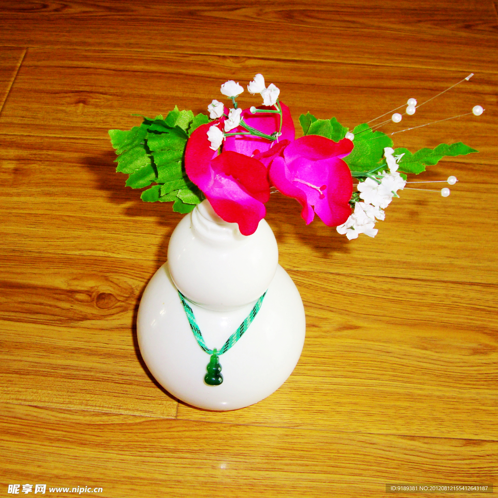 白葫芦花瓶
