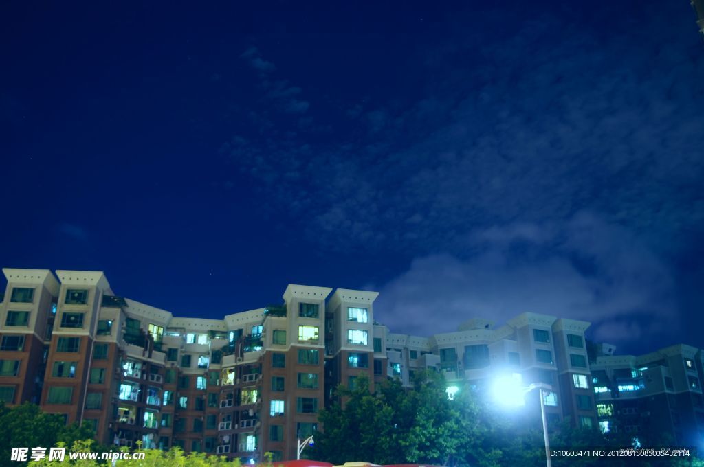 高楼夜景