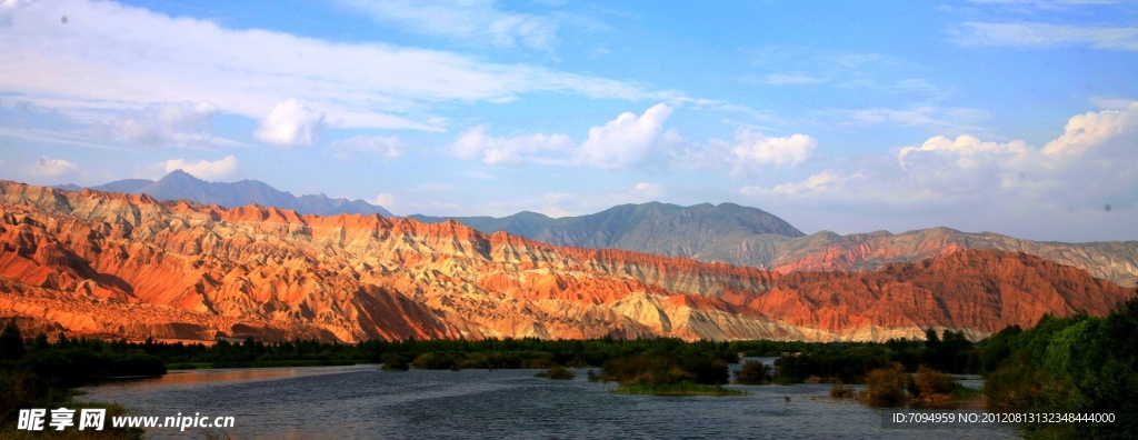 美丽丹霞