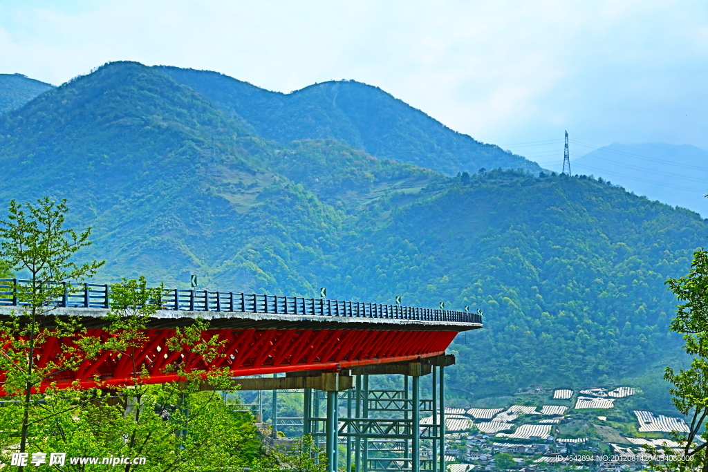 山峦美景