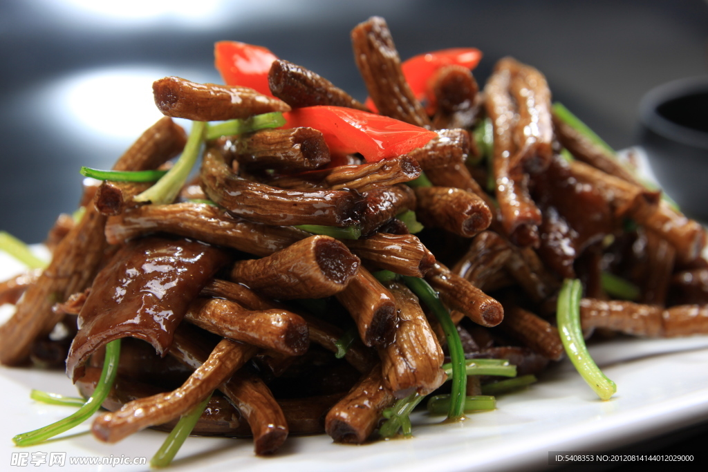 油爆茶树菇