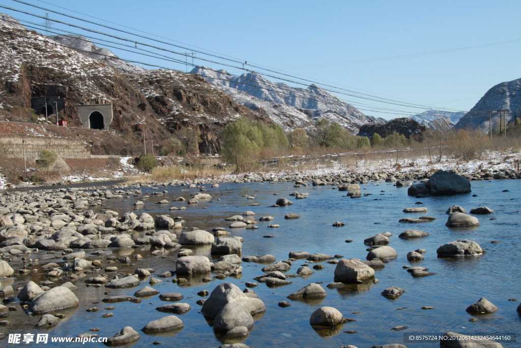 山间小溪