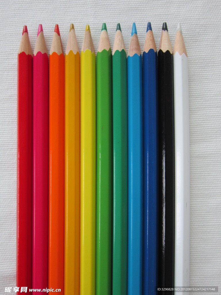 彩色铅笔竖版