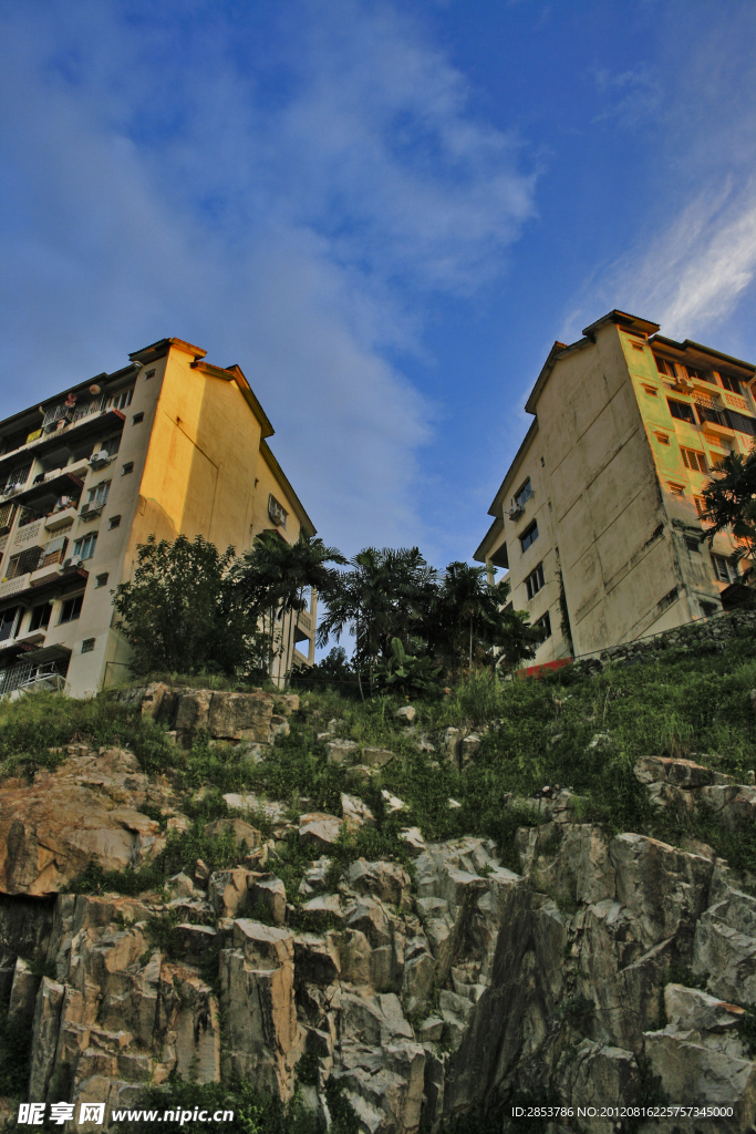 山坡 房屋建筑