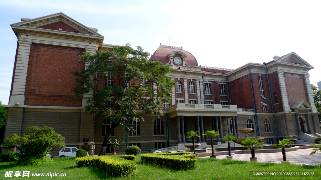 天津外国语学院主楼