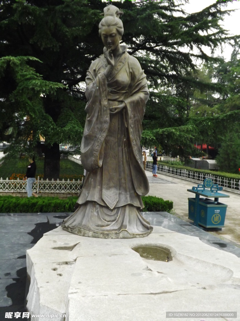 铜雕 姜嫄圣母