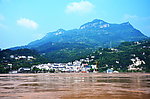 西陵洪流