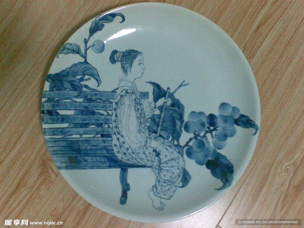 手绘陶瓷瓷盘