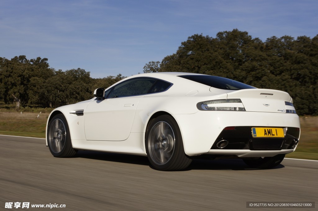 阿斯顿马丁V8 Vantage